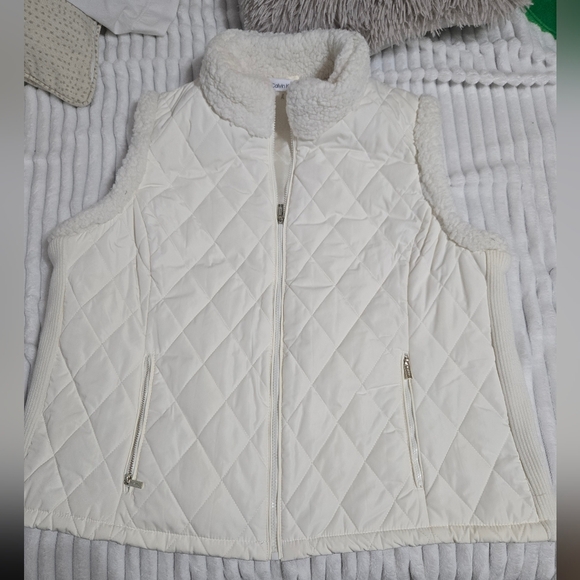 Calvin Klein Beige Color Diamond Quilt With Sherpa Zip Up Vest Sz 2X - Picture 3 of 10